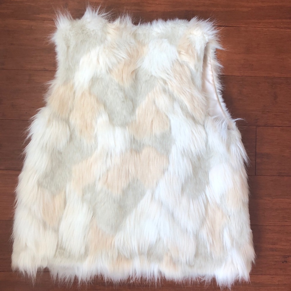 Forever 21 Contemporary ✨ Faux Fur Vest - Picture 3 of 3